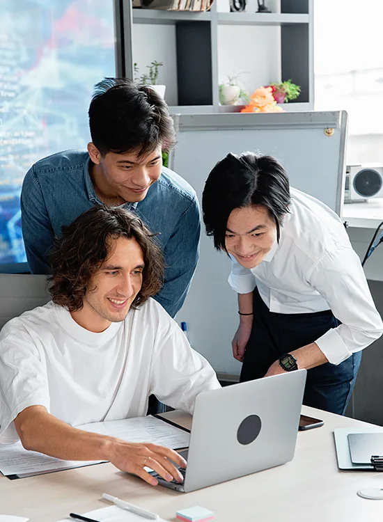 Employer advertising a job online in Canada to support recruitment efforts through Canada Youth Jobs Bank