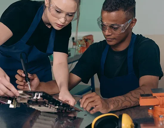 Employer advertising youth job opportunities through Youth Jobs Canada to reach young workers across Canada.